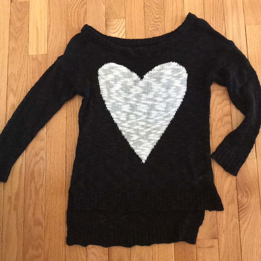 Black & white sweater